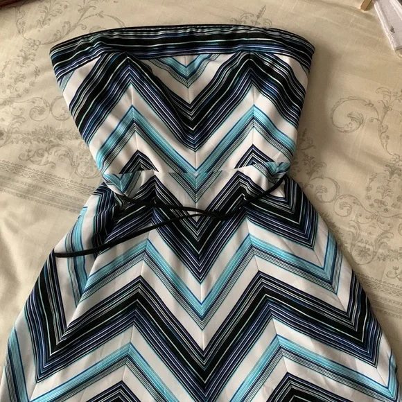 White House Black Market Strapless Chevron Dress - Blue and Black - Picture 7 of 8